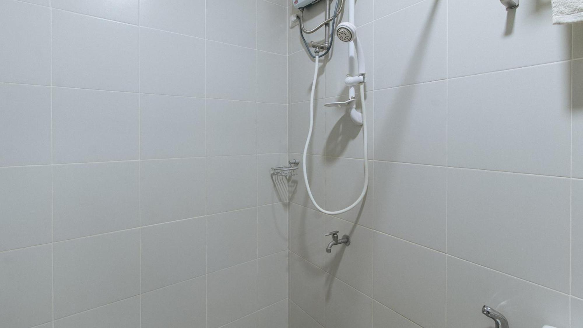 Reddoorz @ Leoncia Apartelle Mandaue City Exterior foto